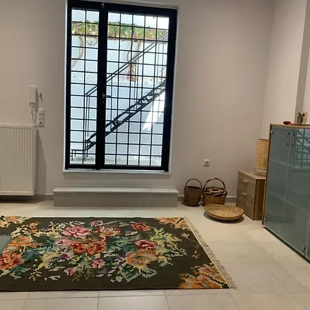 Anna's House *