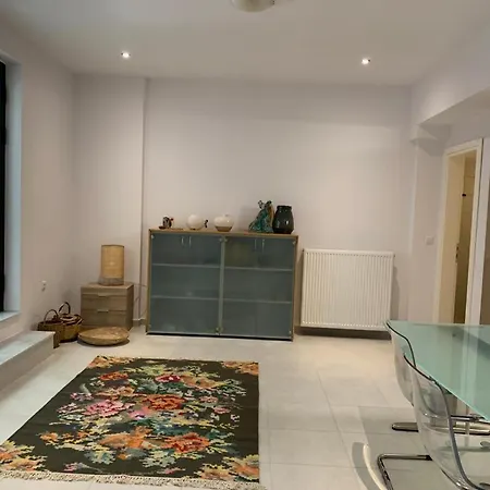 Anna's House